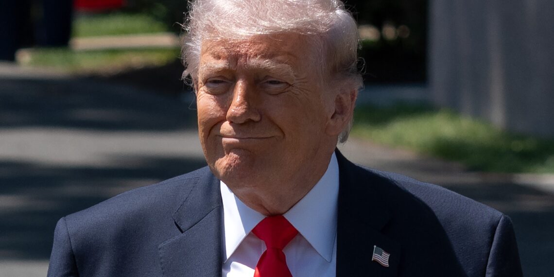 Trump diz que EUA avaliam comprar participação em empresas de inteligência artificial