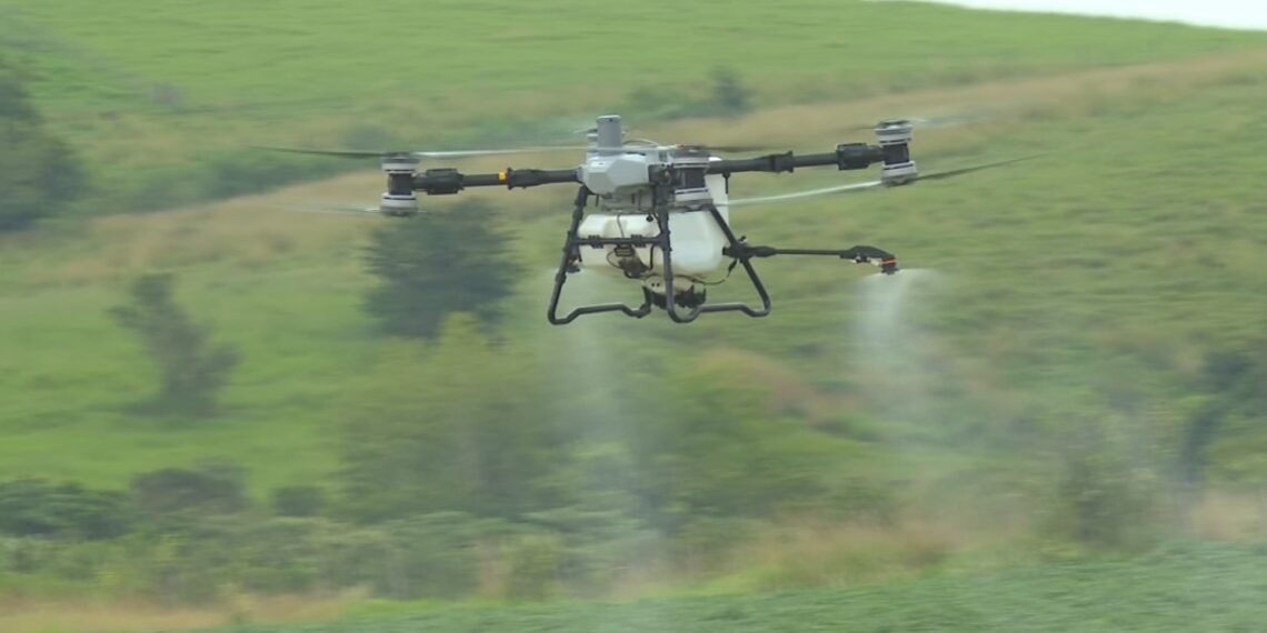 Drones ganham espaço na agricultura e ajudam em pesquisas sobre qualidade do solo