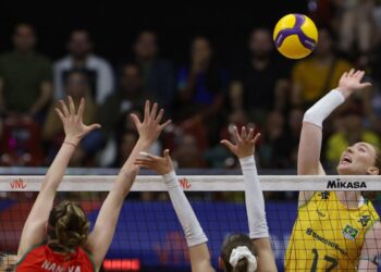 Invicto, Brasil enfrenta campeãs olímpicas na Liga das Nações de Vôlei