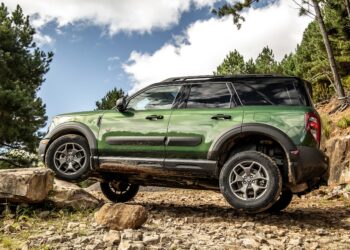 Ford faz recall de Bronco Sport e Maverick por falha na suspensão