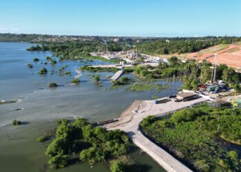 Impasse com credores e novos riscos judiciais em Alagoas derrubam ações da Braskem