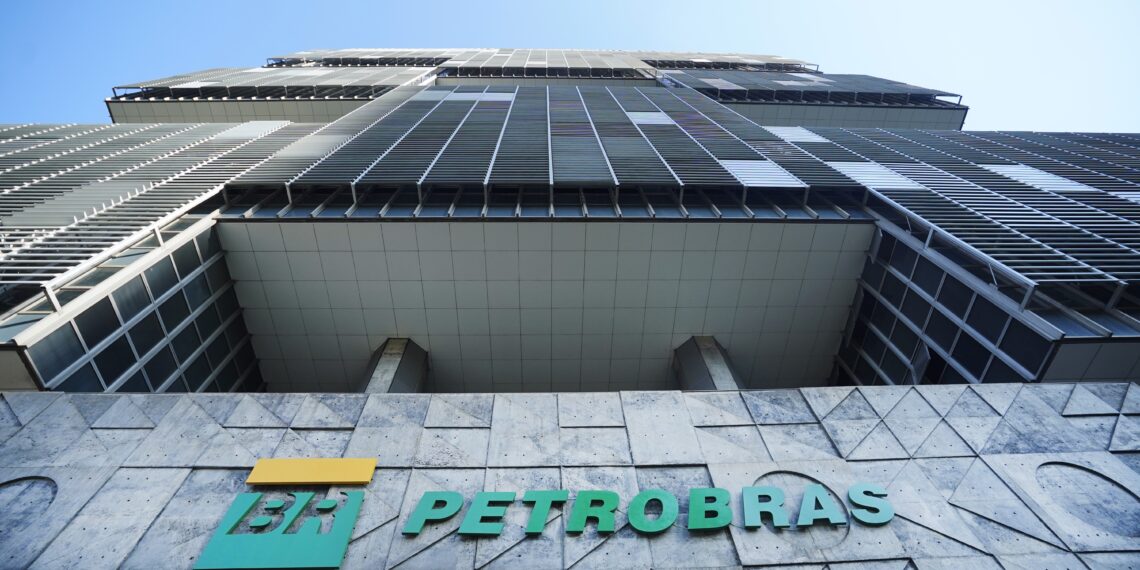 Produção de petróleo da Petrobras cresce 14% em maio na comparação anual