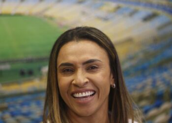 Com Marta como embaixadora, Tesouro quer atrair mais investidores