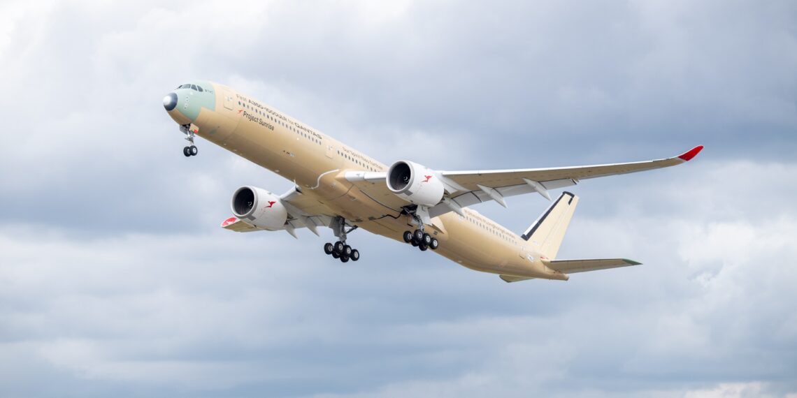 Avião que fará rota mais longa do mundo faz primeiro voo de teste; veja como foi a viagem