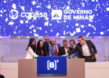 Privatização da Copasa é concluída em cerimônia na B3