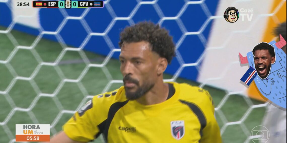 É #FAKE vídeo de pintura gigante do goleiro Vozinha em rua de Cabo Verde; cena foi fabricada com IA