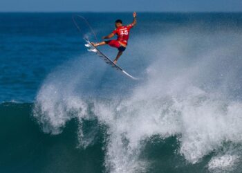 Com 4 surfistas, Brasil segue na briga pela etapa de Saquarema