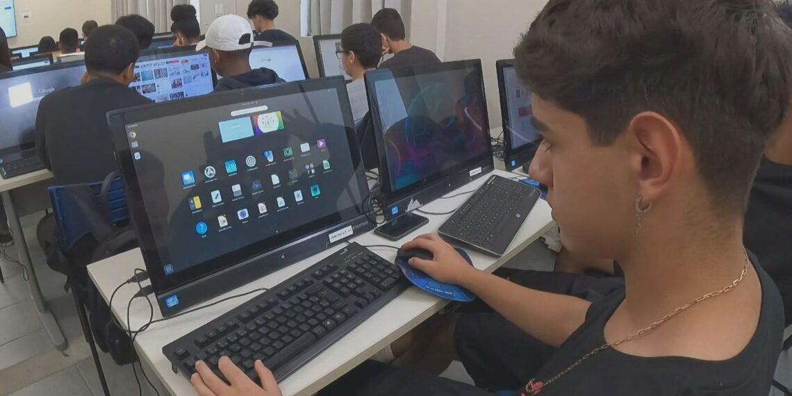 O que os jovens buscam em um emprego? Pesquisa revela prioridades