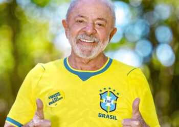 Lula pede para seleção do Brasil “jogar com a alma” na Copa do Mundo