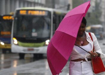 Chuva no RJ cancela show em transmissão gratuita de jogo do Brasil