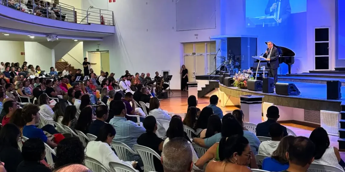 Igreja Batista da Praia da Costa celebra 35 anos de história