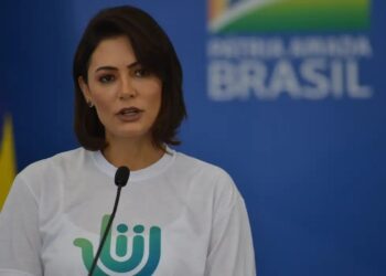 Michelle Bolsonaro pode desistir de candidatura ao Senado