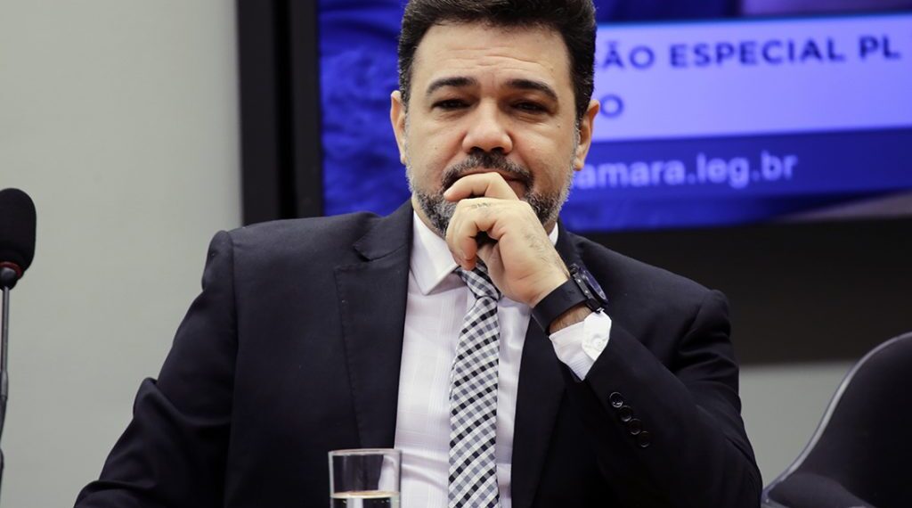 Feliciano diz acreditar em extraterrestres e dá explicação bíblica
