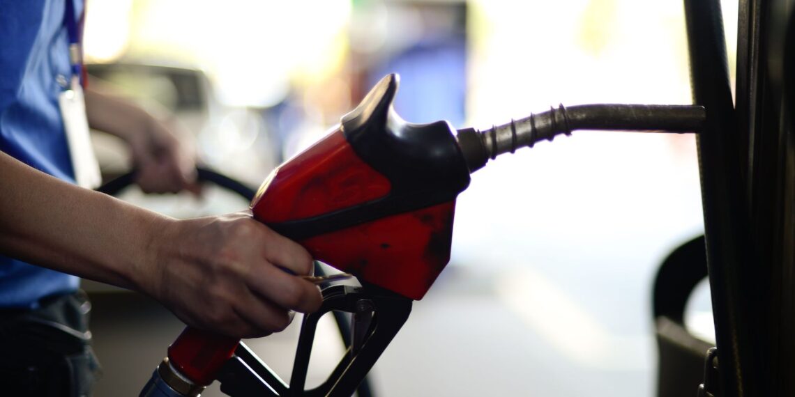 Governo federal dá subsídio para garantir o preço do diesel