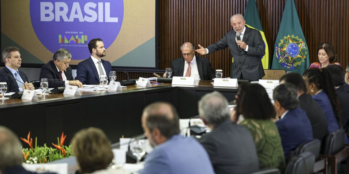 Lula sobre sanções dos EUA: “Brasil não é republiqueta insignificante”