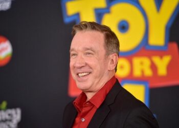 Tim Allen relata arrependimento e encontro com Deus na prisão