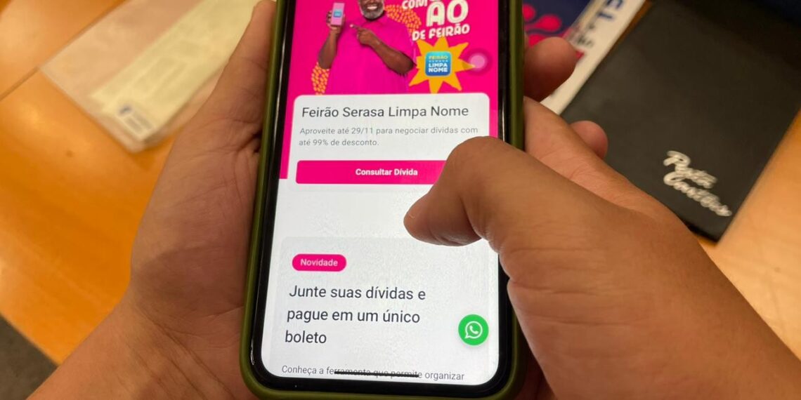 Claro é processada por compartilhar dados de clientes com a Serasa