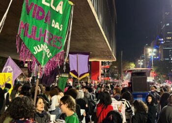 Ato em SP pede manutenção de norma sobre aborto em casos de estupro