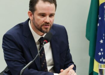 Durigan: dívida do Brasil é menor do que a de grandes economias