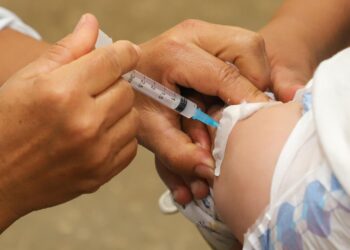 Várzea Grande amplia proteção de bebês prematuros com aplicação inédita do Nirsevimabe pelo SUS