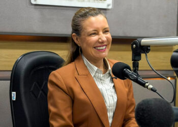 Flávia Moretti reafirma compromisso com convocação de classificados da Guarda Municipal