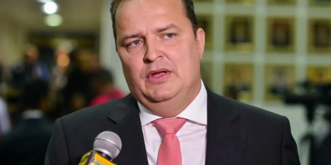 Max diz que Abilio cria cortina de fumaça e que gestor tem que cuidar da Capital; 'no final a conta chega'