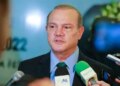 Wellington chega para a convenção desidratado