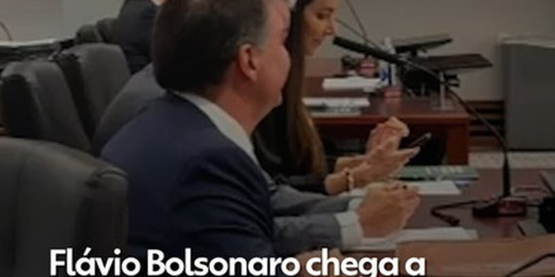 Governo vê tom ‘político-eleitoral’ em manifestação de Flávio Bolsonaro sobre tarifaço e diz que ele frustrou empresários