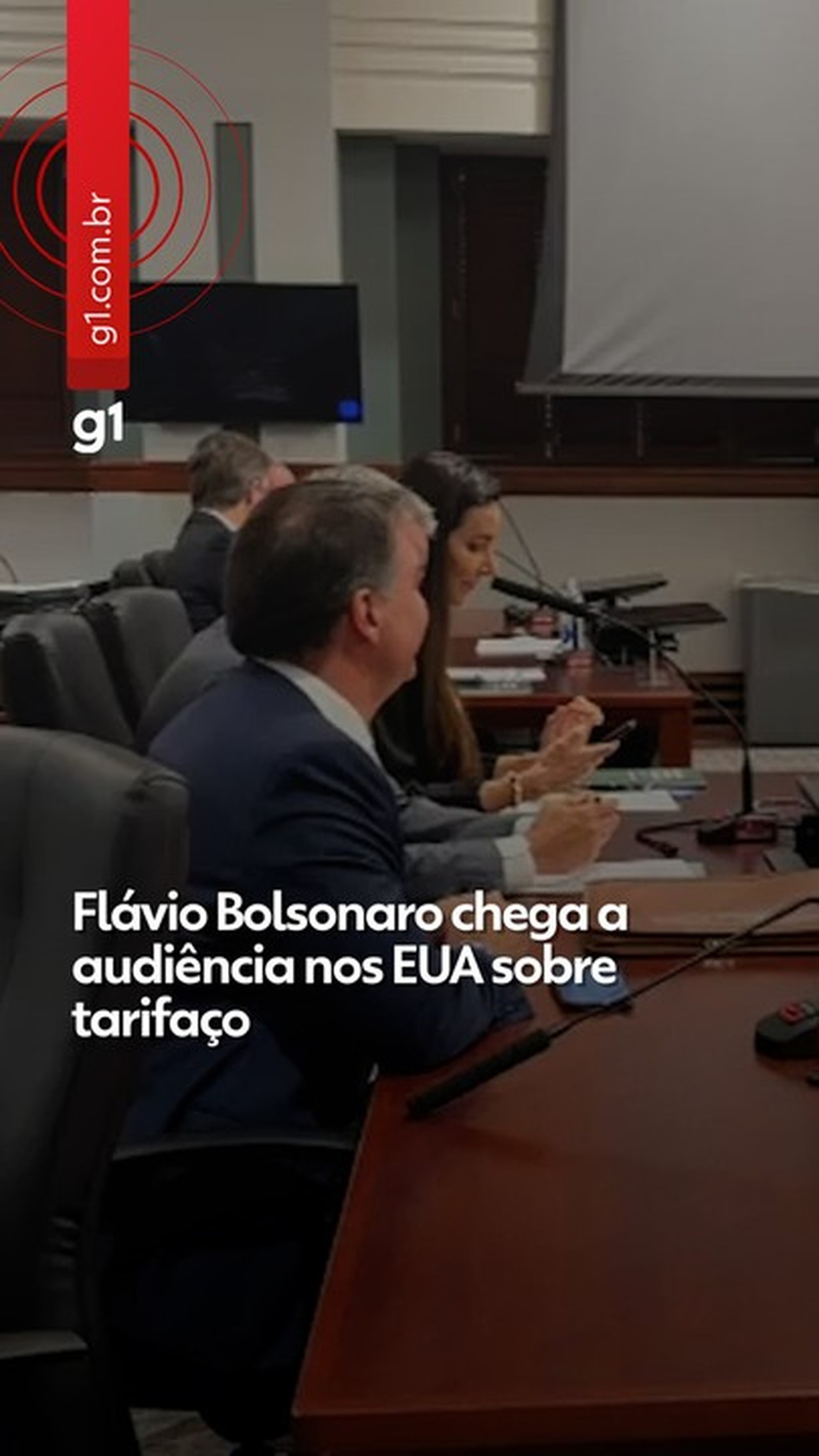 Governo vê tom ‘político-eleitoral’ em manifestação de Flávio Bolsonaro sobre tarifaço e diz que ele frustrou empresários