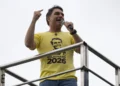 Eleições 2026: Flávio enfrenta queda entre mulheres e evangélicos