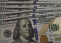 Dólar cai para R$ 5,08, e bolsa recua pela quarta vez consecutiva