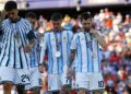 Brasileira na Argentina enfrenta ameaças após celebrar derrota