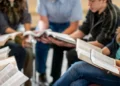 Jovens adultos lideram evangelização no Reino Unido
