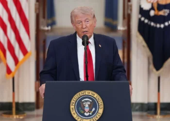 Trump promete retaliar Irã após ataque na Jordânia