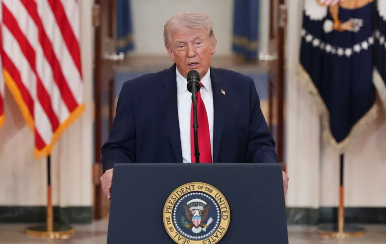 Trump promete retaliar Irã após ataque na Jordânia