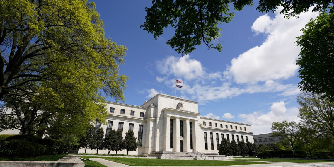 Fed mantém juros dos EUA na faixa de 3,50% a 3,75% ao ano