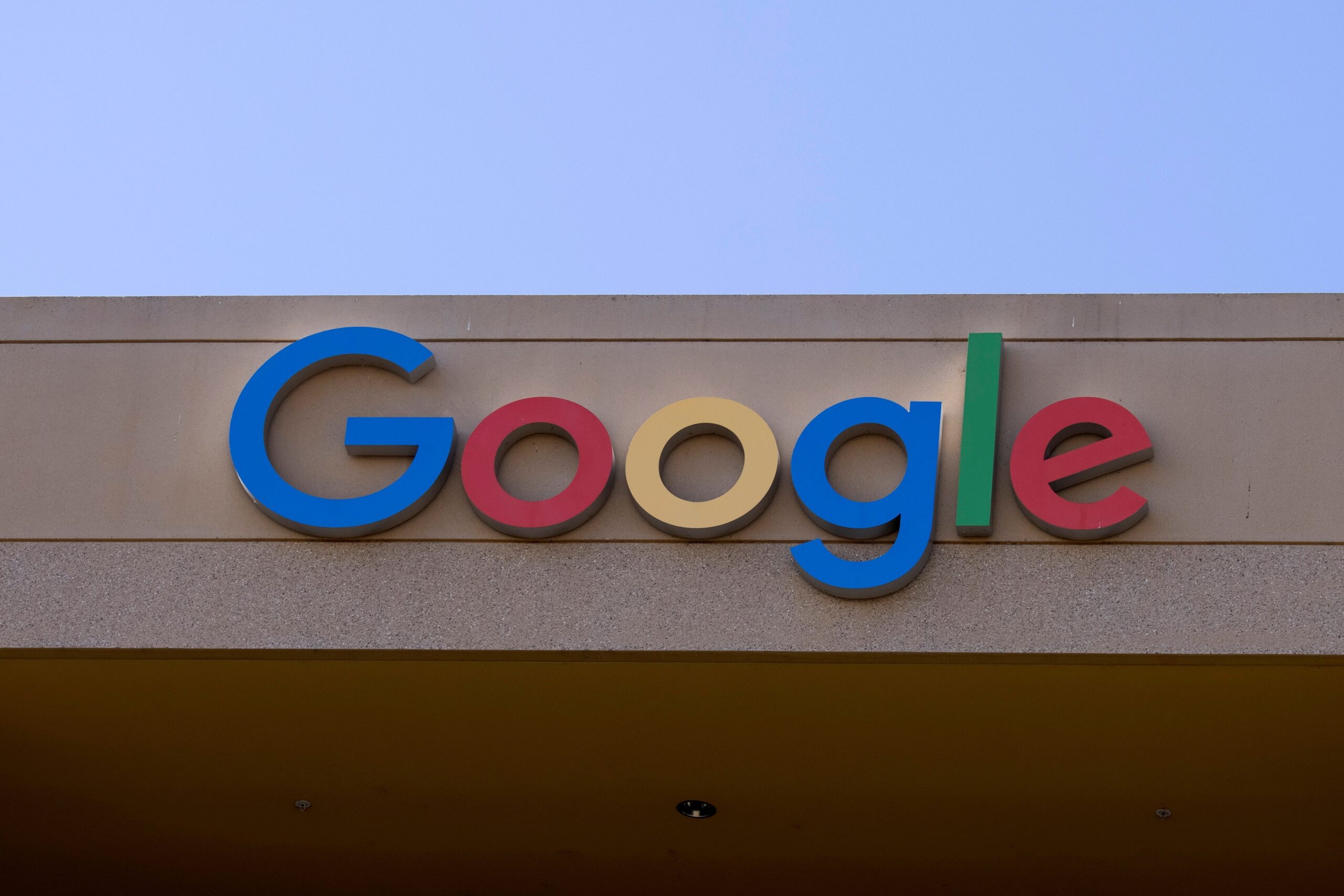 UE obriga Google a abrir serviços para OpenAI e outras concorrentes