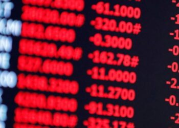 Bolsa sobe quase 3% e fecha no maior nível desde maio