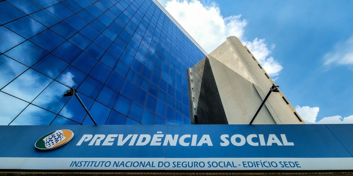 PF indicia Careca do INSS e mais 47 por esquema de descontos ilegais