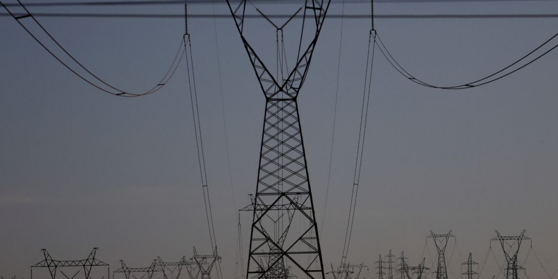El Niño: governo antecipa contratos de reserva de energia para garantir abastecimento e evitar efeitos do fenômeno