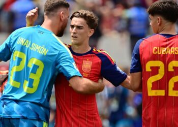 Espanha e Portugal, EUA e Bélgica jogam hoje pelas oitavas da Copa