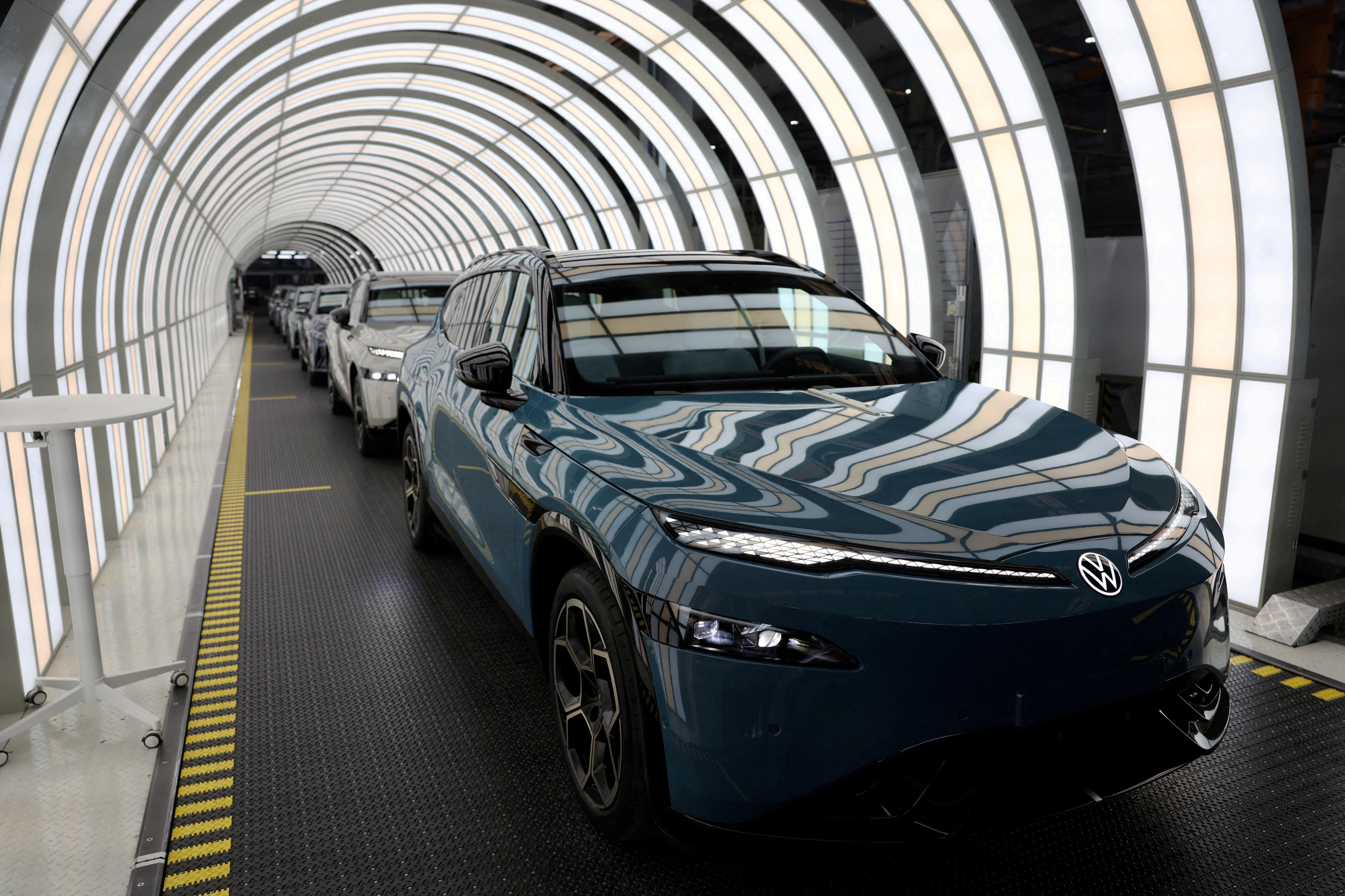 Volkswagen amplia cortes para enfrentar avanço de chinesas na Europa