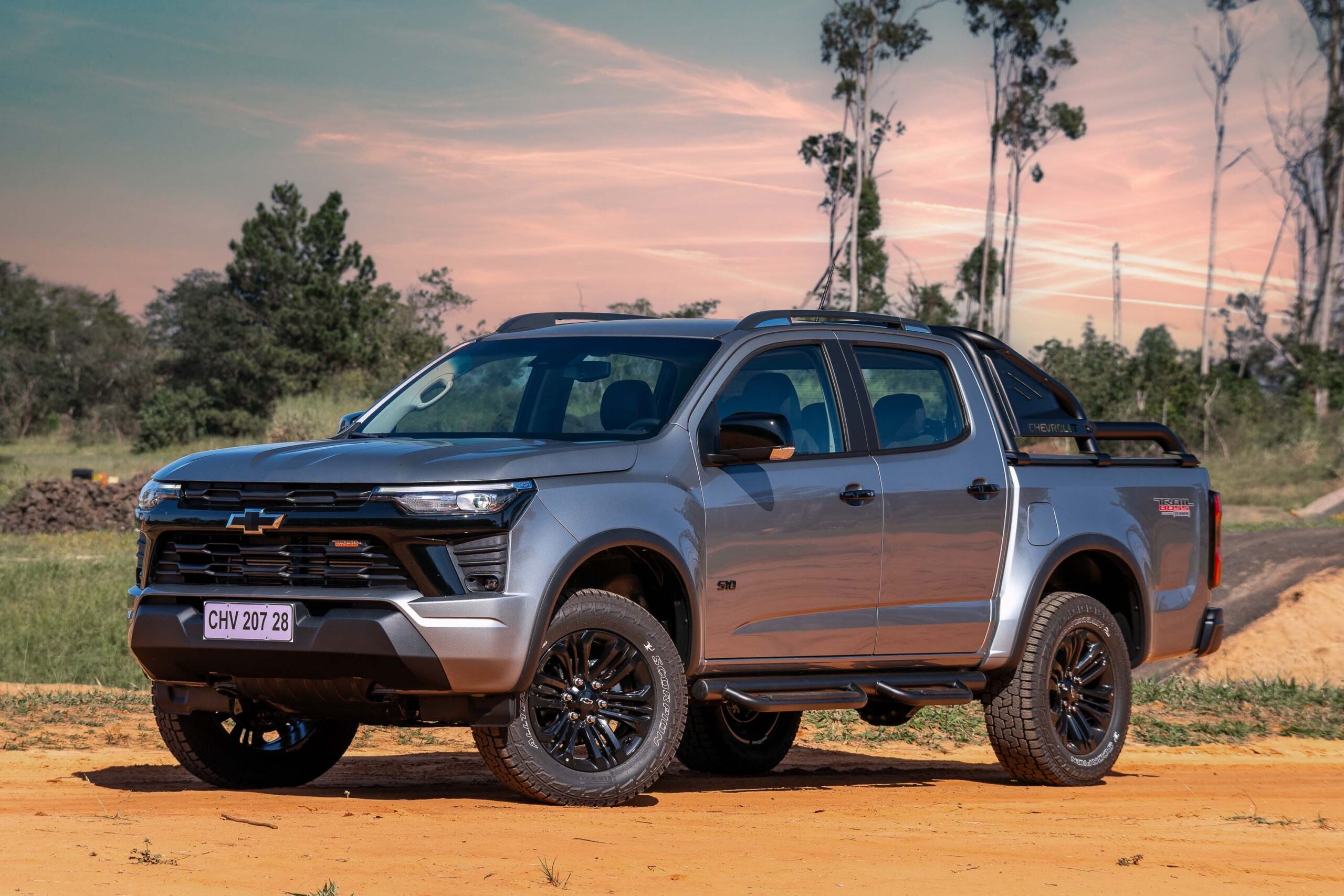 Chevrolet lança S10 Trail Boss com suspensão e pneus exclusivos.