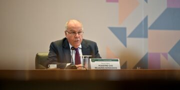 Brasil responde aos EUA e defende PIX e STF contra tarifas
