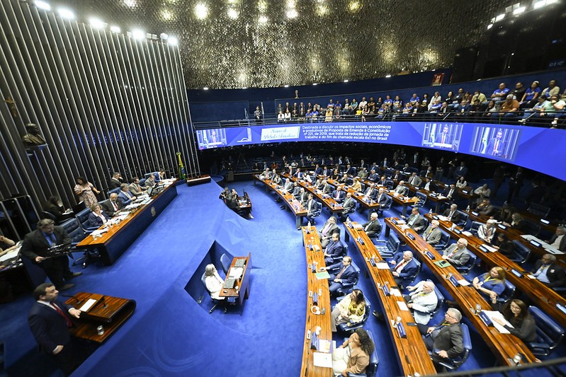 Fim da escala 6×1: 69% dos brasileiros apoiam mudança, diz Quaest