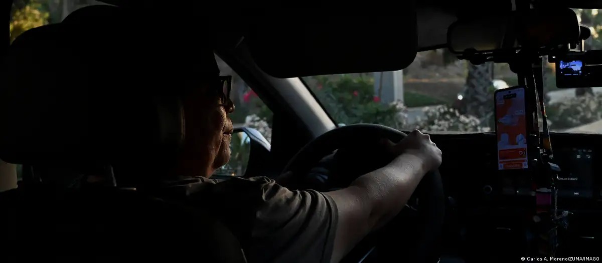 'Chegava a trabalhar 17 horas': vítimas de violência doméstica usam apps de transporte para reconstruir vida