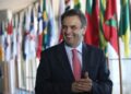 Aécio agradece apoio de Marina: “Um só corpo pela mudança”