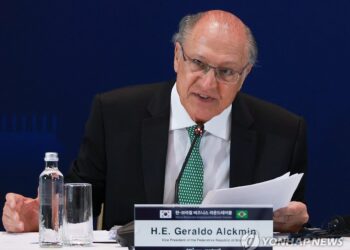 Atitude de Milei é ‘lamentável’ e um desserviço, diz Alckmin