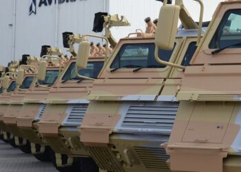 Presidente defende investimento nas Forças Armadas