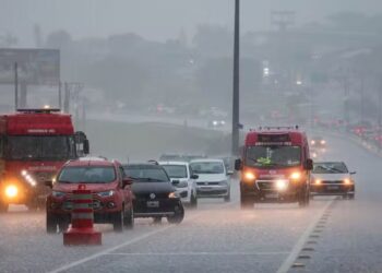 Defesa Civil alerta para temporal em Santa Catarina